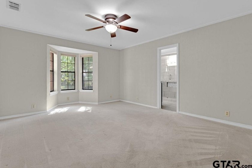 Looking for a well maintained and updated home in Hideaway? You - photo 33