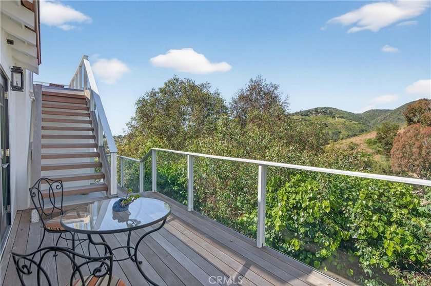 Located on a quiet cul-de-sac, this exceptional Laguna Beach - photo 42