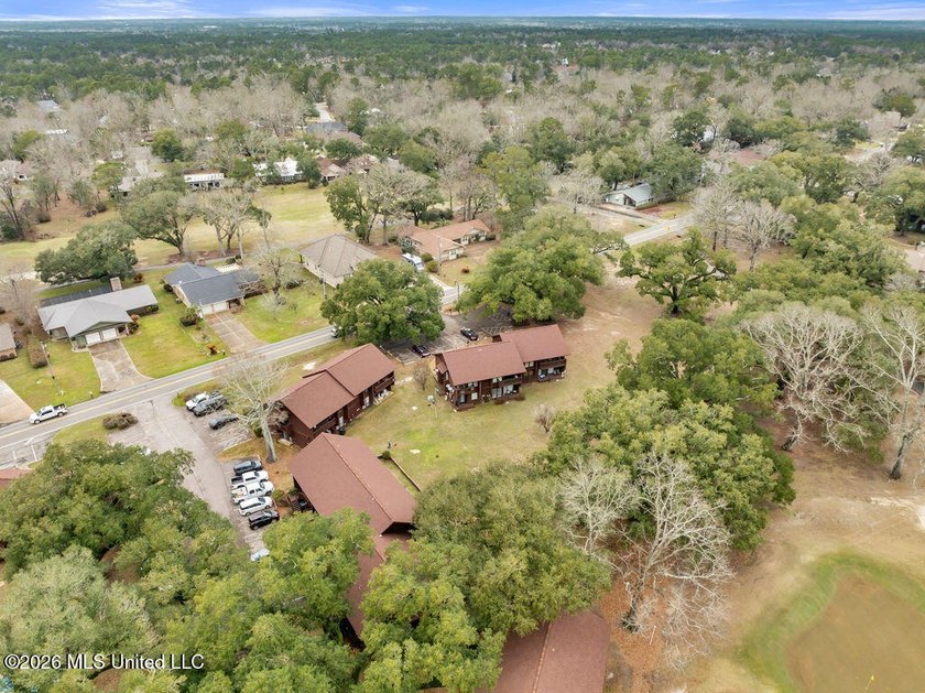 Comfortable Molokai Village condo in Building D featuring an - photo 6