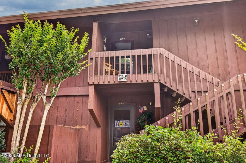 Comfortable Molokai Village condo in Building D featuring an - photo 9