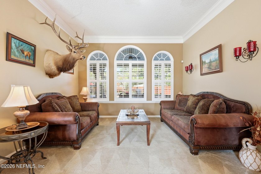 Exceptional living in this beautifully 5 BD, 4-BA turn key pool - photo 8