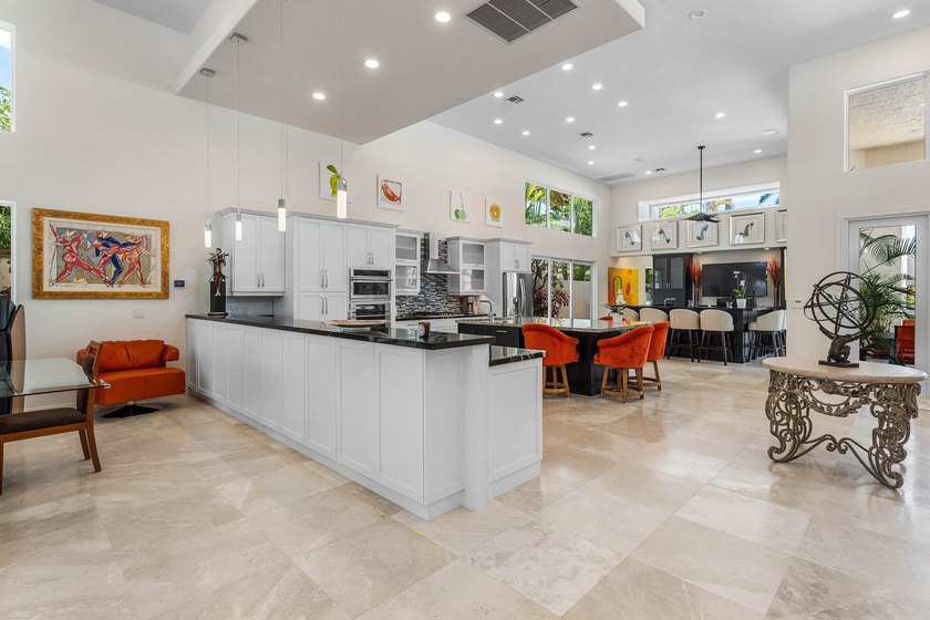 Enjoy exceptional country club living in this beautifully - photo 11