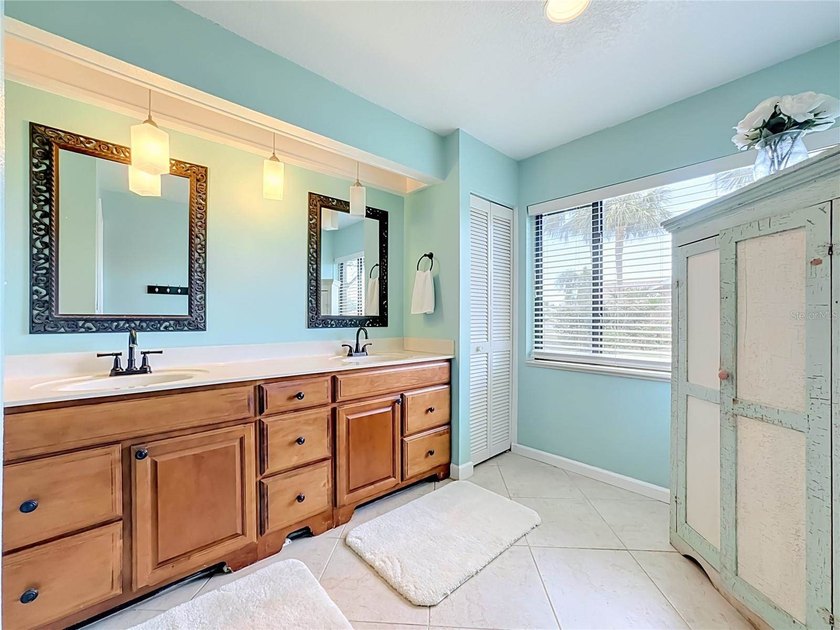 Under contract-accepting backup offers. UNDER CONTRACT - photo 43