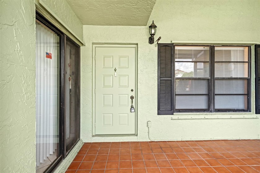 Best value in the Savannah's! No HOPA. This spacious 2br/2ba - photo 8