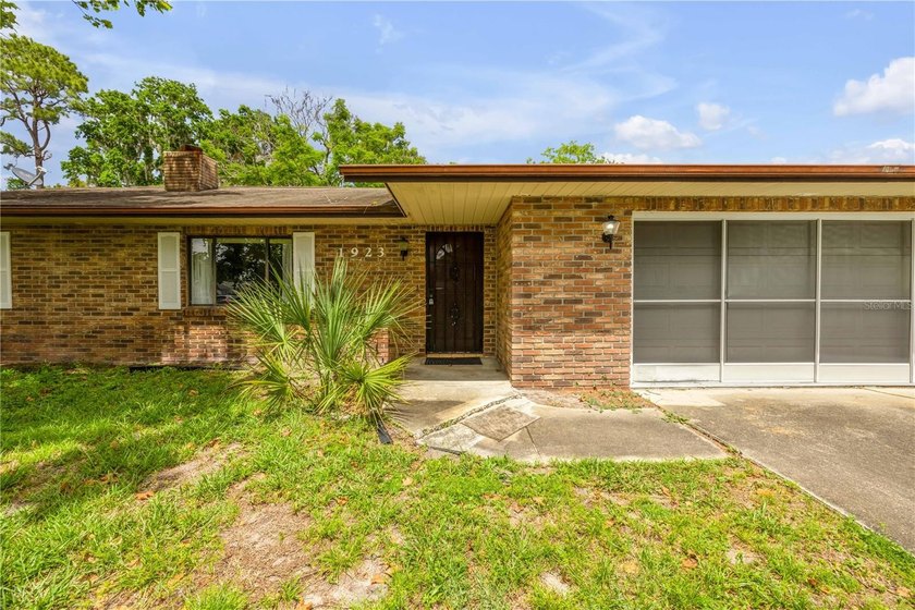 Under contract-accepting backup offers. Located in the Florida - photo 4