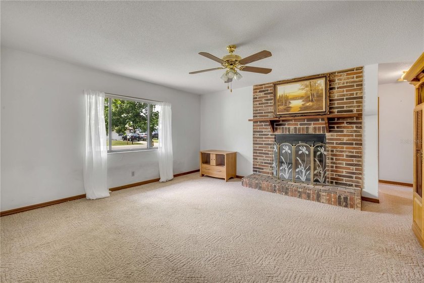 Under contract-accepting backup offers. Located in the Florida - photo 6