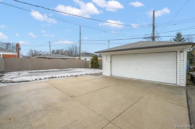 Welcome home to this beautifully updated three-bedroom, two - photo 39