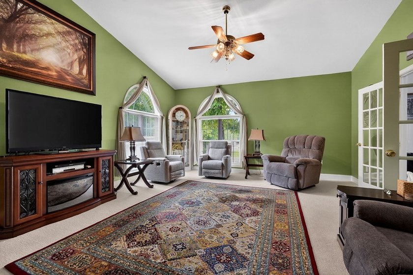 Rare opportunity to acquire a unique residence with hospitality - photo 39