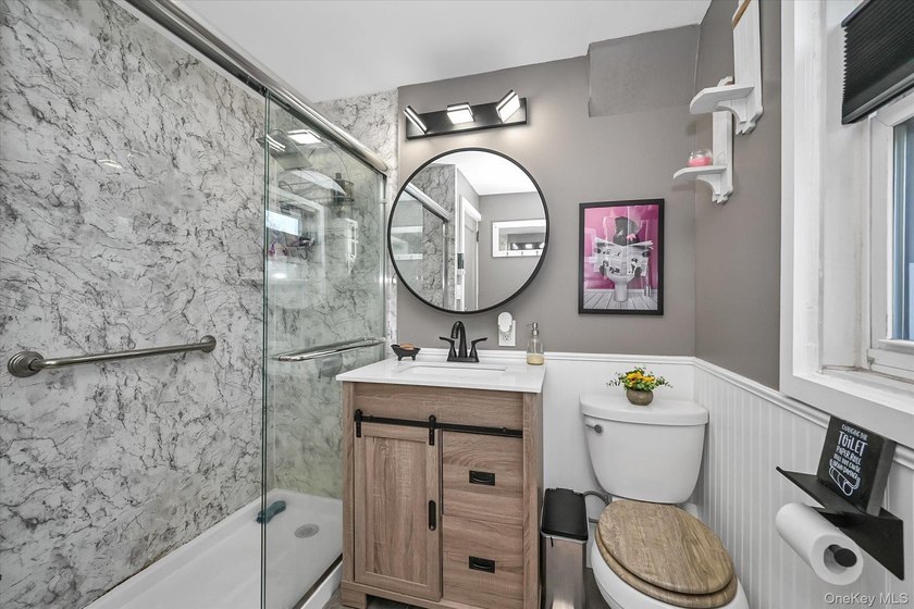 Location ! Location ! North Flushing Colonial on 4400 Sqft - photo 11