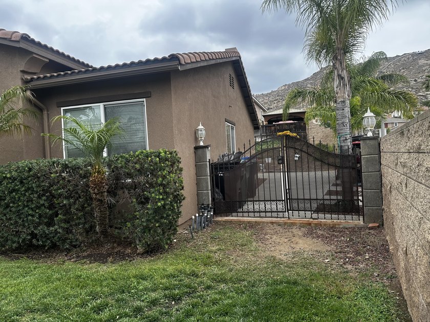 *** Beautiful Single-Story Home in the desirable Moreno Valley - photo 5