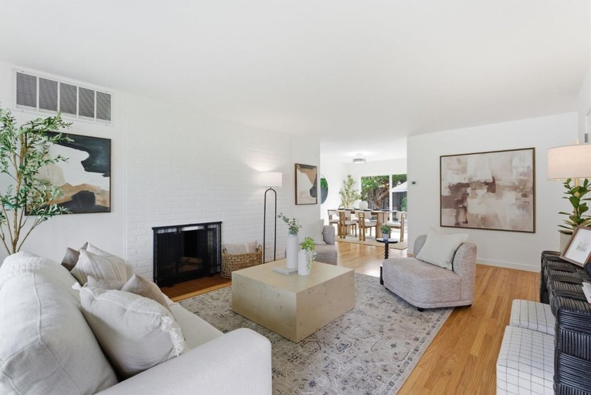 Welcome to this charming and move-in-ready 3-bedroom, 2-bath - photo 5