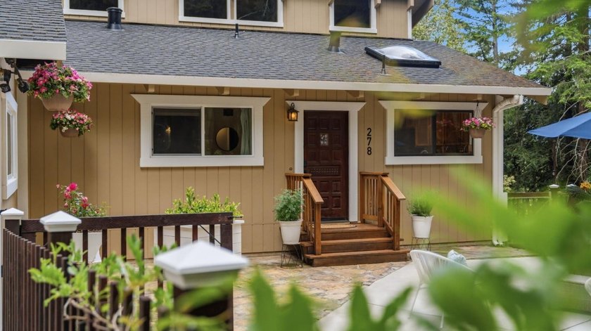 Nestled among the majestic redwoods of Boulder Creek, this - photo 6