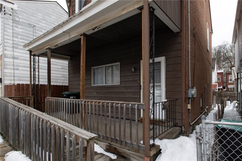 AWESOME HOME FOR SALE! Handicap accessible home just waiting for - photo 7