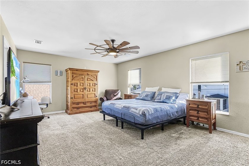 ***OUR LOSS IS YOUR GAIN*** PRICE IMPROVEMENT - MUST SEE POOL - photo 11
