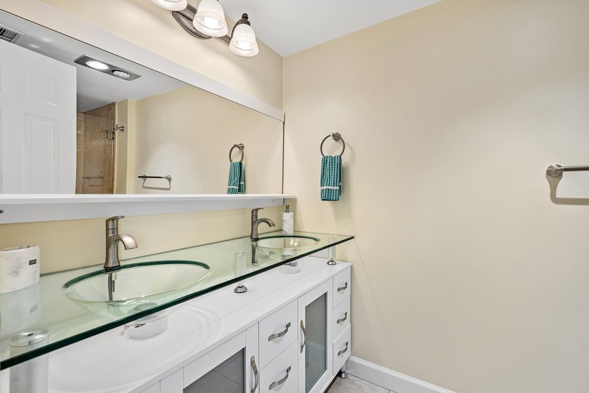 Experience exceptional waterfront living in the sought-after - photo 12