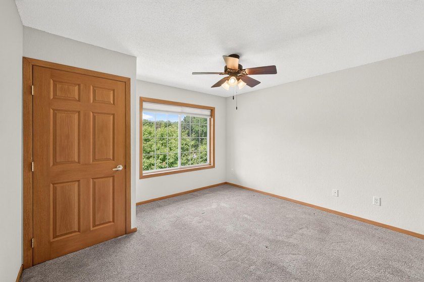 55+ building (80% of units must be 55+, 20% open to any age - - photo 17