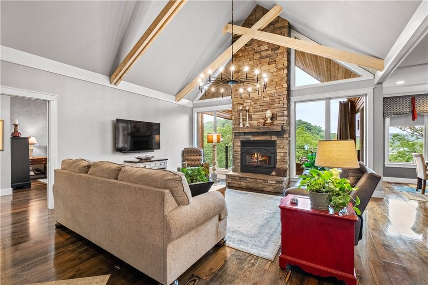 BACK ON MARKET AT NO FAILT OF SELLER. This custom-built - photo 8