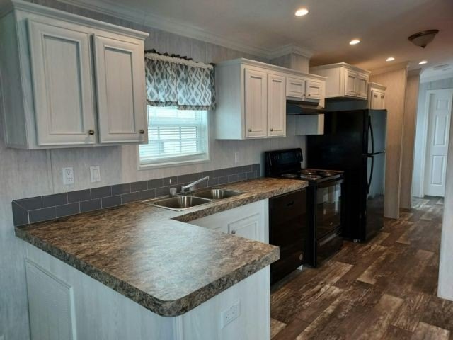 Own your own 2 bed/1 bath home! Make an appointment now to see - photo 4