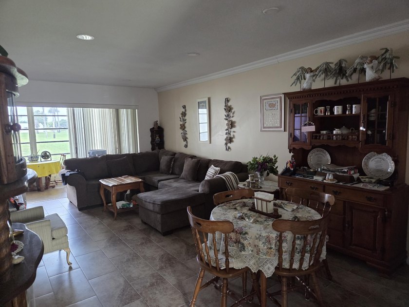 235 Lake Meryl Dr 235 - photo 6