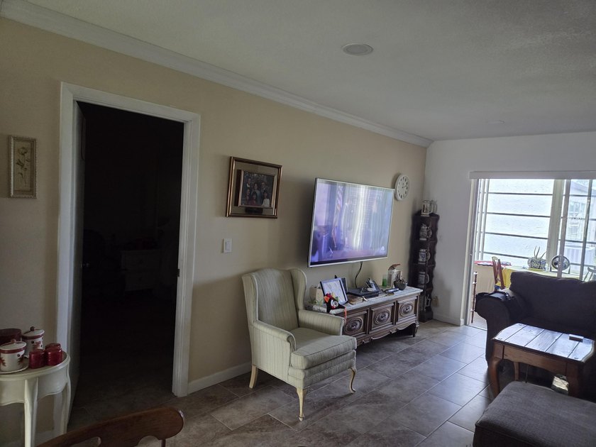 235 Lake Meryl Dr 235 - photo 7