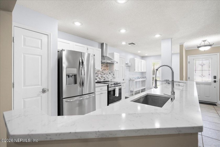 **Open House Sat 7/25 12:30 - 2:30** Welcome home to this - photo 9