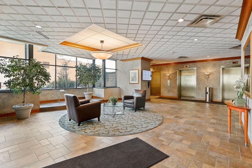 Reduced $35,000 ! Stunning 17th floor unit featuring: 2 bedrooms - photo 39