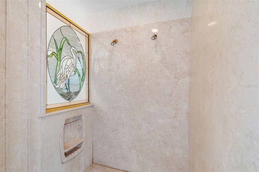 Wake up to panoramic waterfront views and enjoy the lifestyle - photo 41