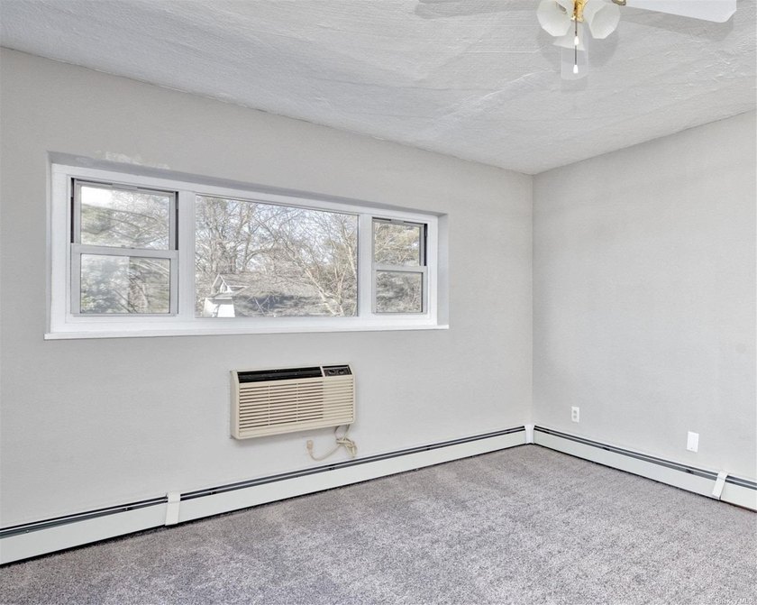 Beautifully updated co-op style apartment with fantastic - photo 11