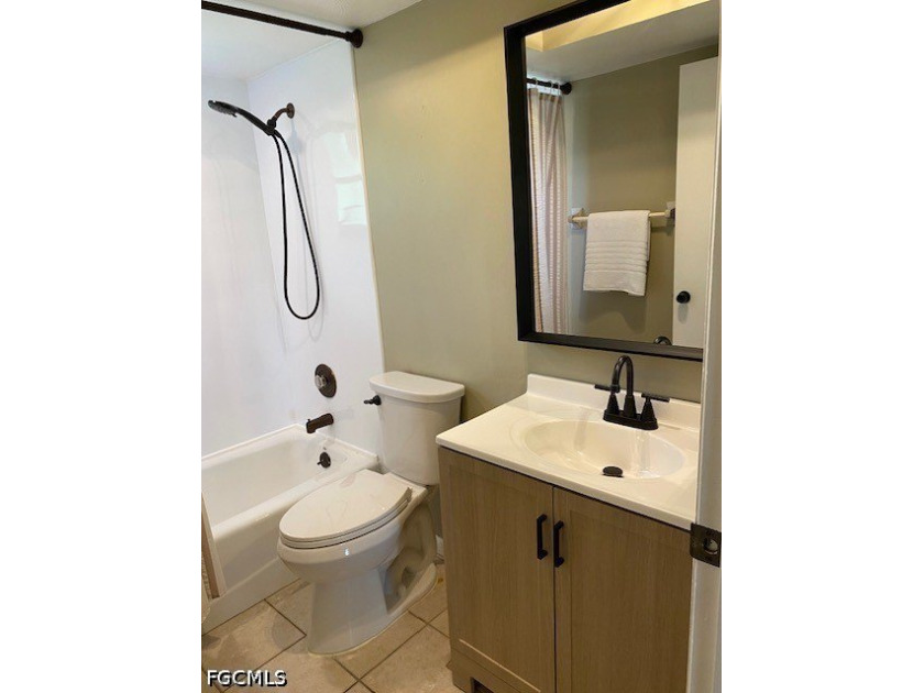Discover your dream retreat in the heart of SW Cape Coral! This - photo 31