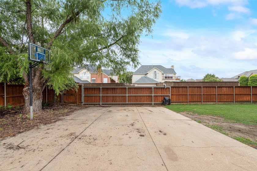 Must see house on the corner lot. The house is one of the - photo 34