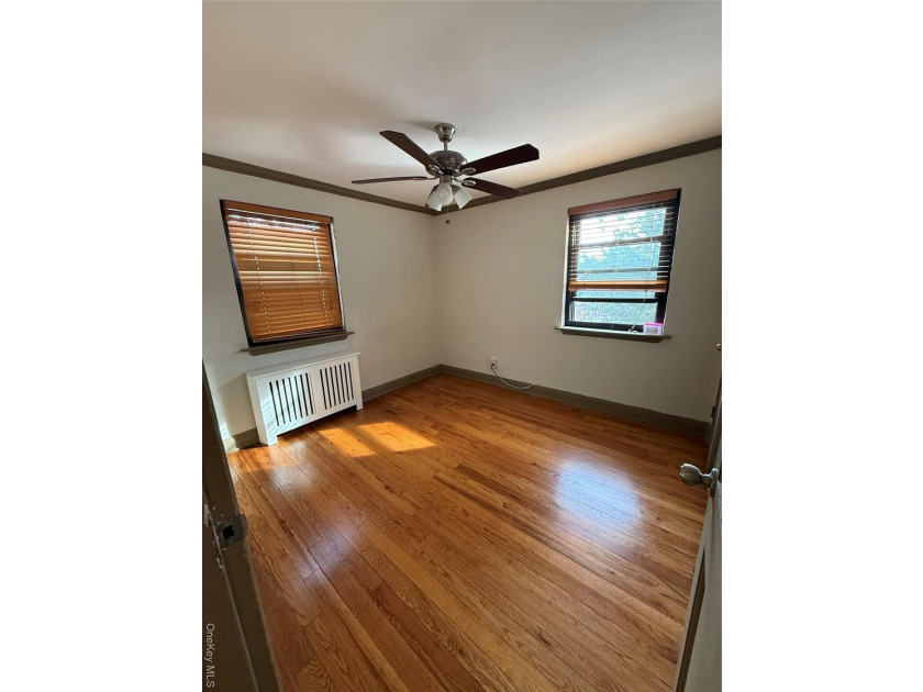 Second floor 2 bedroom with one 1 bath. Features a spacious - photo 2