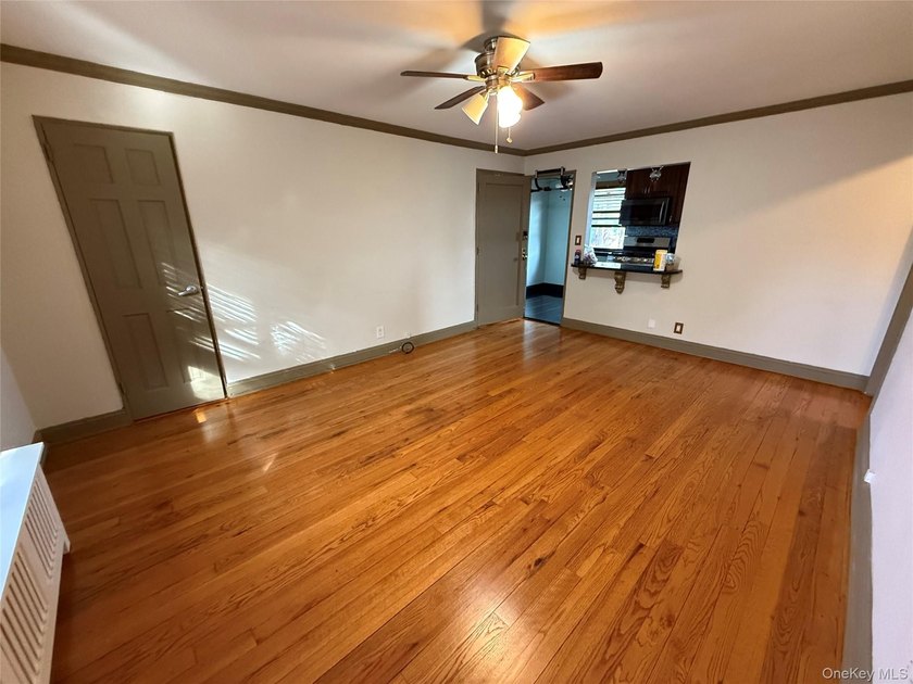 Second floor 2 bedroom with one 1 bath. Features a spacious - photo 8