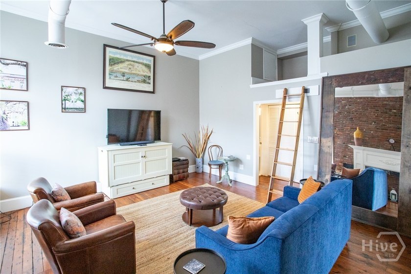 Lovely historic condo in prime location in Downtown Savannah - photo 8