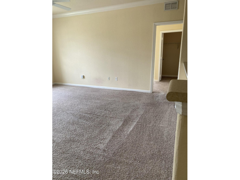 Charming 1-Bedroom Condo in a Prime Location This beautifully - photo 5