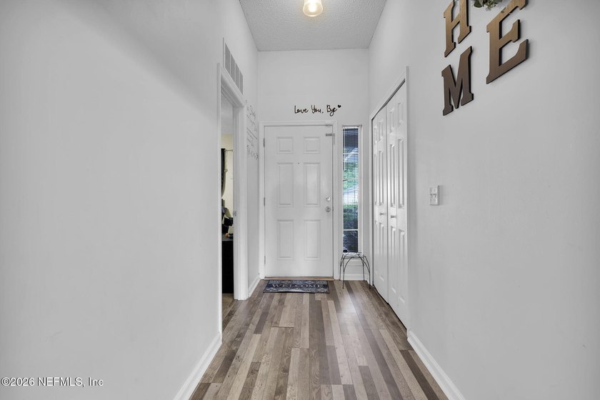 Come View and Make an Offer - Move in Ready - 4 bedroom 2 bath - photo 4