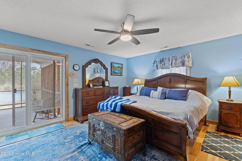 This renovated 3-bedroom, 2-bath ranch features a chef's kitchen - photo 20