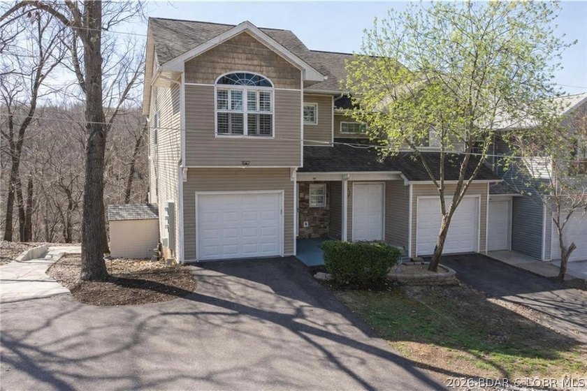 Hard-to-find end-unit townhome in the heart of Lake Ozark with - photo 24