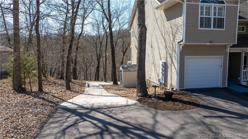 Hard-to-find end-unit townhome in the heart of Lake Ozark with - photo 26