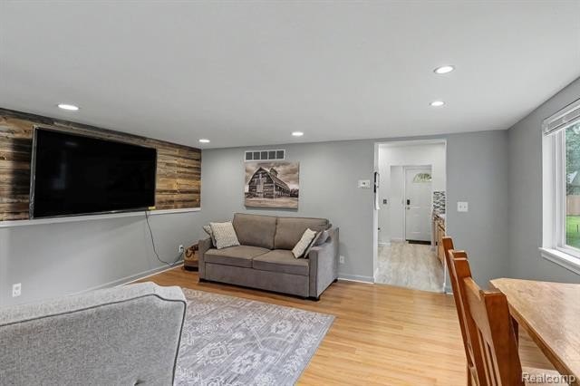 Welcome home to this exceptionally updated and meticulously - photo 7