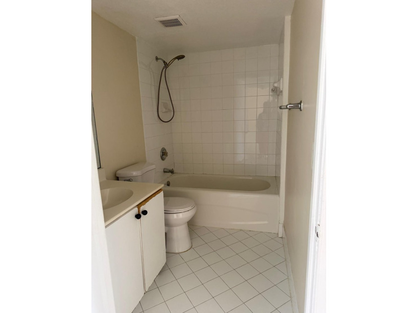 Welcome to this exceptional condominium located in the Cove at - photo 3