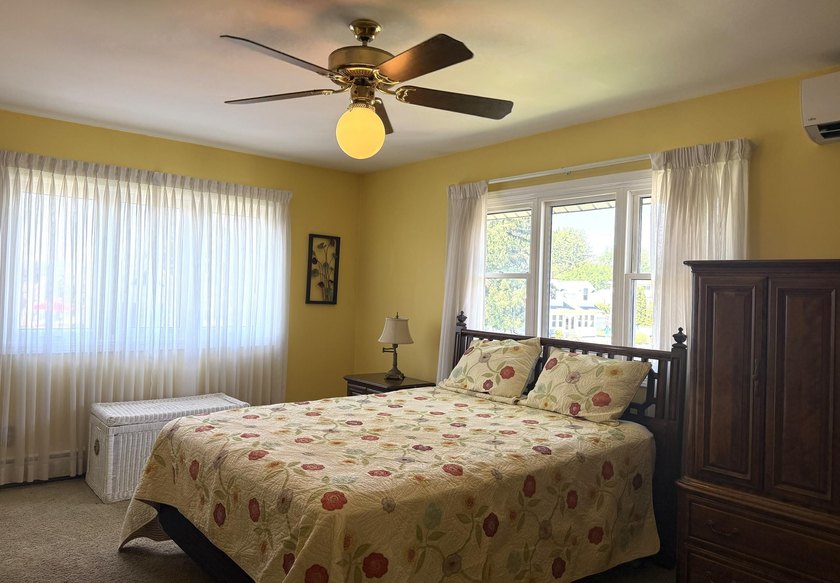 Wake up to a great waterfront view in this beautiful 1884 sq ft - photo 15