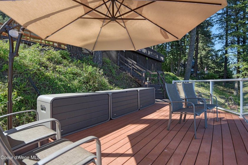 Over 200 feet of Hayden Lake frontage on the coveted close side - photo 20