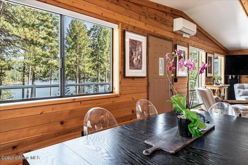 Over 200 feet of Hayden Lake frontage on the coveted close side - photo 35