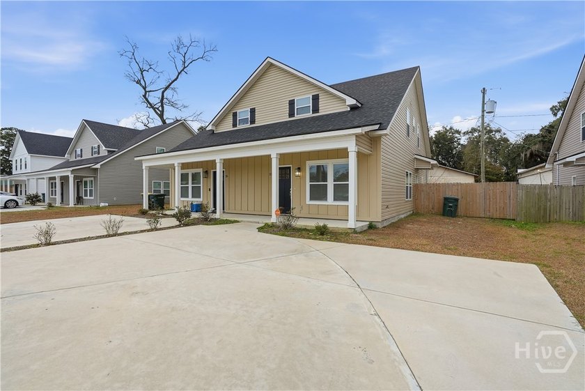 Welcome home to this beautifully built 2023 townhome that - photo 3