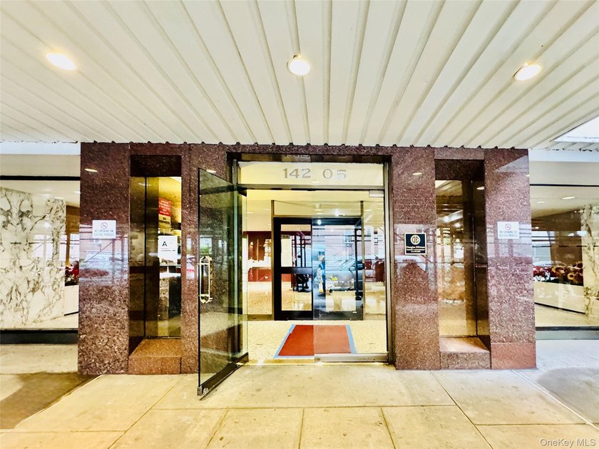 Welcome to The Barbizon - a spacious studio in the heart of - photo 2