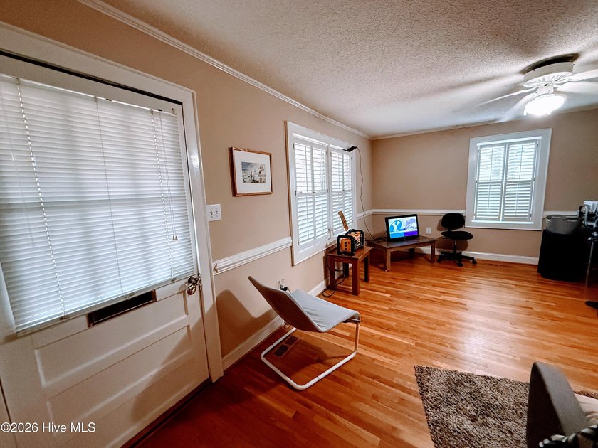 REDUCED $50,000 Great opportunity to develop this progressive - photo 3