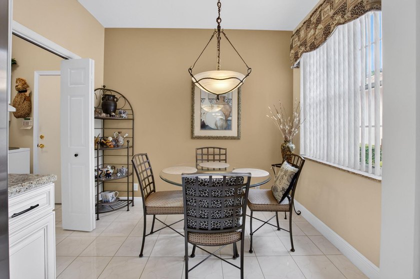 Welcome to effortless Florida living in sought-after - photo 7