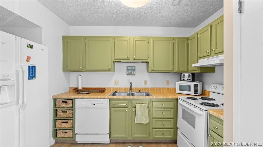 Experience the best of Lake of the Ozarks in this spacious - photo 12