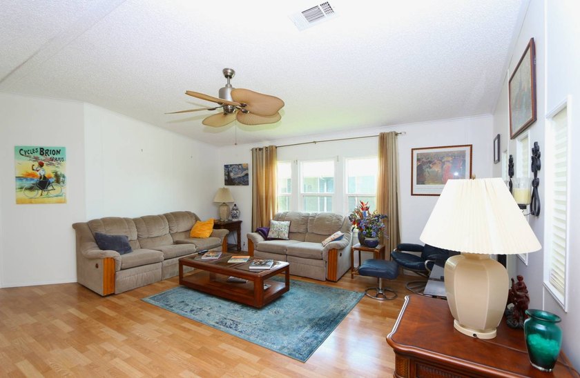 Darling 2-bedroom 2-bath manufactured home in one of Sarasota's - photo 22