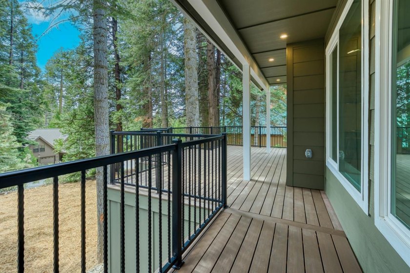 Experience mountain luxury in this gorgeous brand-new alpine - photo 5